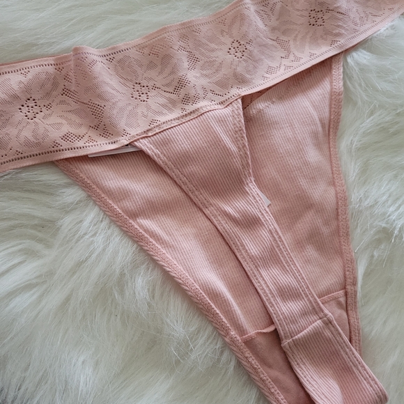 Lace Thongs - Picture 5 of 6